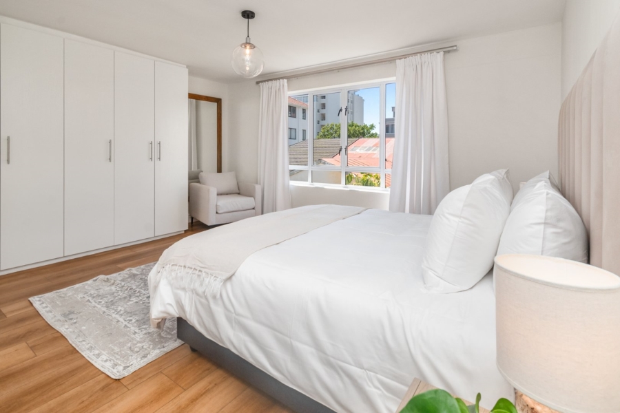 2 Bedroom Property for Sale in Sea Point Western Cape